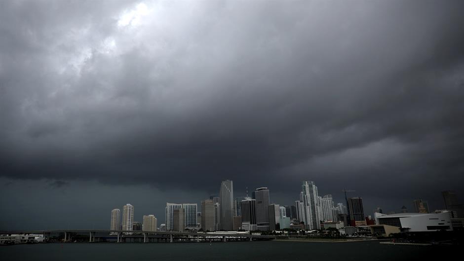 2017-09-09T133141Z_1771395004_RC1E013E7BE0_RTRMADP_3_STORM-IRMA