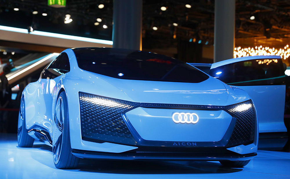 2017-09-11T173525Z_1522061964_UP1ED9B1CV0PU_RTRMADP_3_AUTOSHOW-FRANKFURT-OPENING