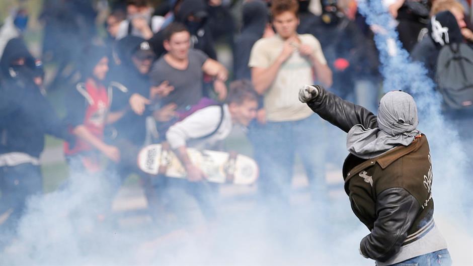 2017-09-12T171657Z_538432489_RC1862413EC0_RTRMADP_3_FRANCE-REFORM-PROTESTS