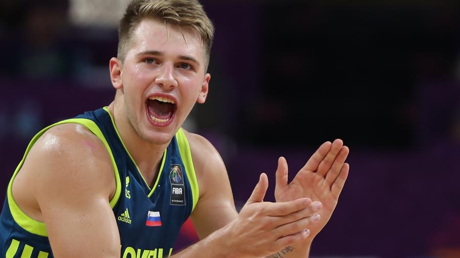 2017-09-14T194456Z_1601084455_UP1ED9E1IUVDY_RTRMADP_3_BASKETBALL-EUROBASKET-ESP-SLO