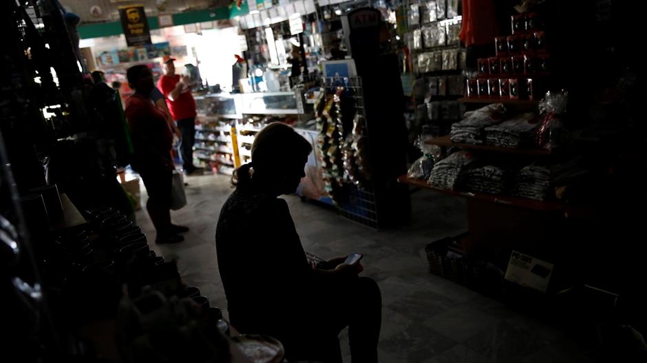 2017-09-19T194119Z_2089169453_RC15F4165EC0_RTRMADP_3_STORM-MARIA