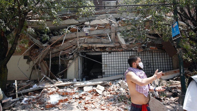 2017-09-19T204348Z_2140745311_RC17D3CFBB00_RTRMADP_3_MEXICO-QUAKE