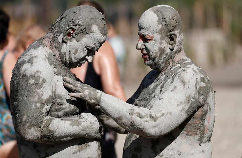 2017-09-21T175121Z_1222410060_RC14462D6490_RTRMADP_3_TURKEY-TOURISM