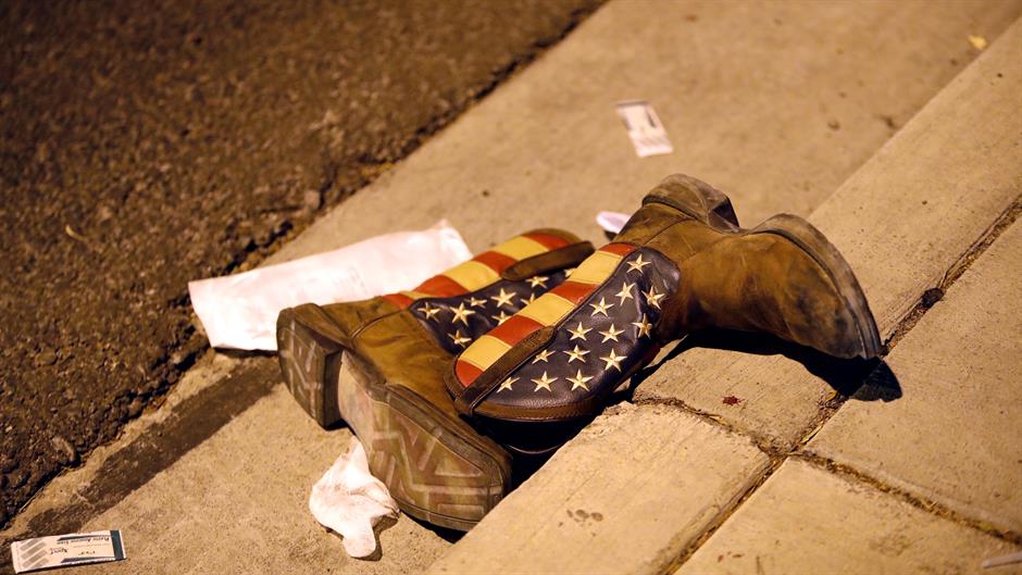 2017-10-02T140415Z_247359453_RC130F64D0B0_RTRMADP_3_USA-LASVEGAS-SHOOTING