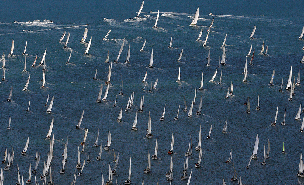 2017-10-08T123323Z_1569638867_RC119E6FD0C0_RTRMADP_3_ITALY-BARCOLANA