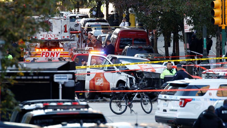 2017-10-31T212217Z_1036394390_RC1A695330F0_RTRMADP_3_NEW-YORK-SHOOTING