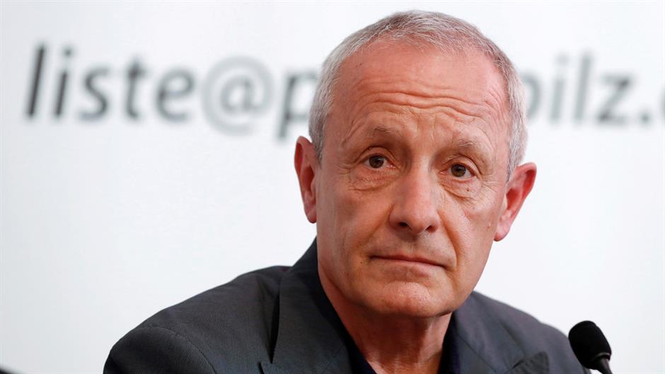 2017-11-04T100813Z_42011036_RC180EE92030_RTRMADP_3_AUSTRIA-POLITICS-PILZ