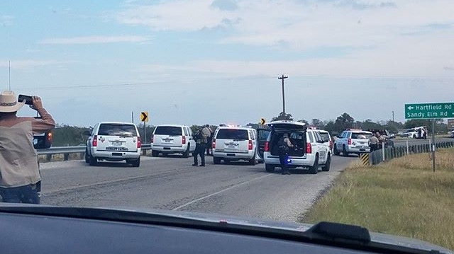 2017-11-05T194733Z_904418225_RC1B7F569420_RTRMADP_3_TEXAS-SHOOTING