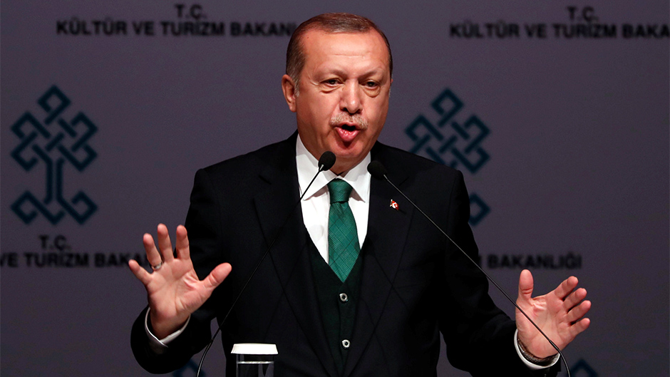 2017-11-06T150903Z_1754060506_RC19BB6E5EE0_RTRMADP_3_TURKEY-OPERA