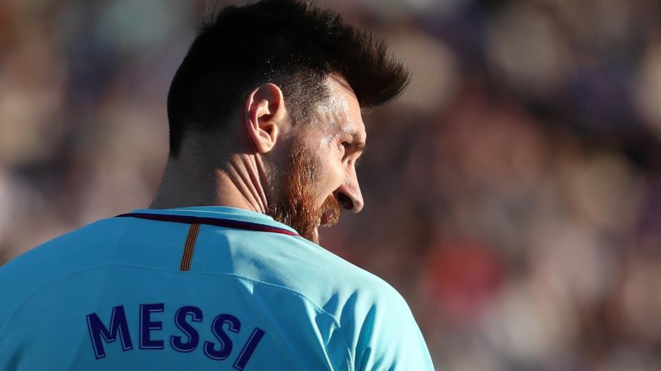 2017-11-18T160111Z_994306794_RC1122FD5610_RTRMADP_3_SOCCER-SPAIN-LEG-FCB