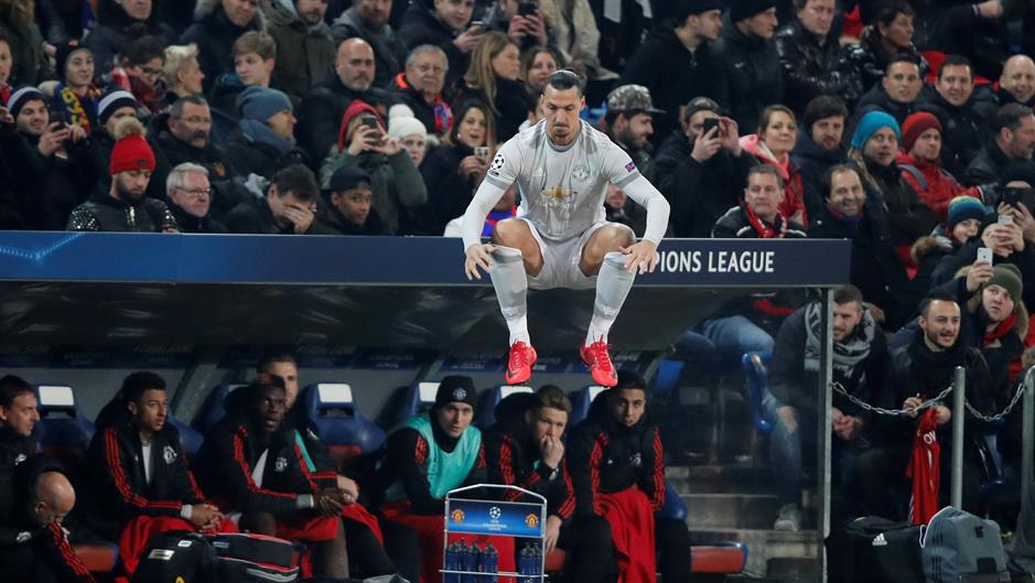 2017-11-22T213729Z_1715024717_RC15F35B8260_RTRMADP_3_SOCCER-CHAMPIONS-BAS-MUN