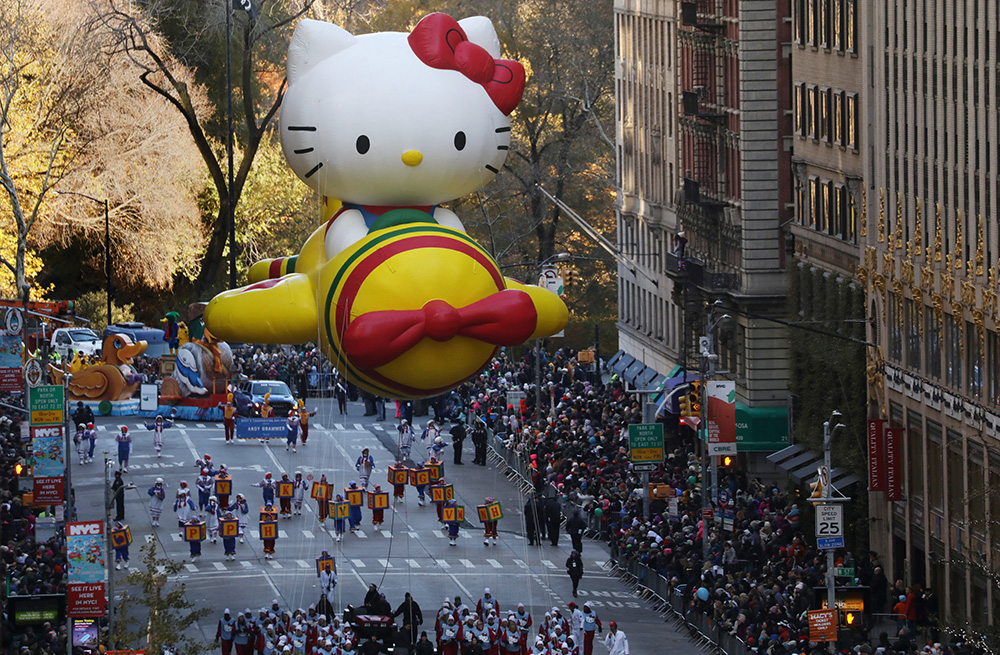 2017-11-23T151455Z_1630171372_RC1DA68C68C0_RTRMADP_3_USA-THANKSGIVING-PARADE