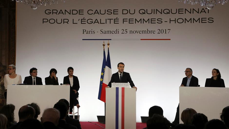 2017-11-25T115730Z_1437918564_RC15B1A39B30_RTRMADP_3_FRANCE-VIOLENCE-WOMEN-MACRON