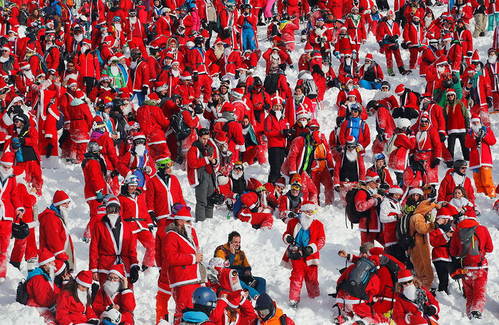 2017-12-02T135852Z_1319577699_RC1FA04FCCE0_RTRMADP_3_SWISS-ODDLY