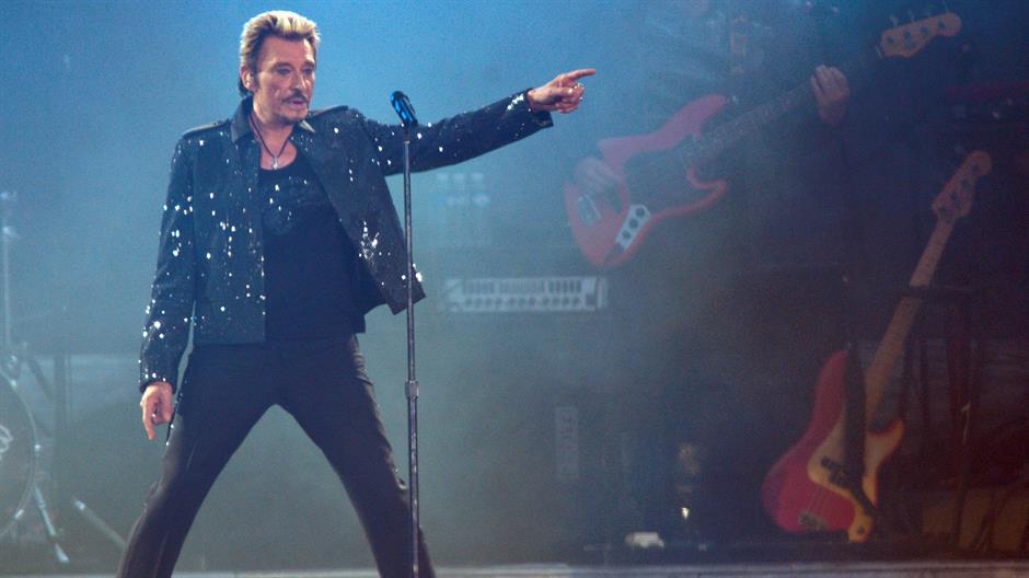 2017-12-06T022009Z_944553040_RC17BD21ADA0_RTRMADP_3_PEOPLE-HALLYDAY