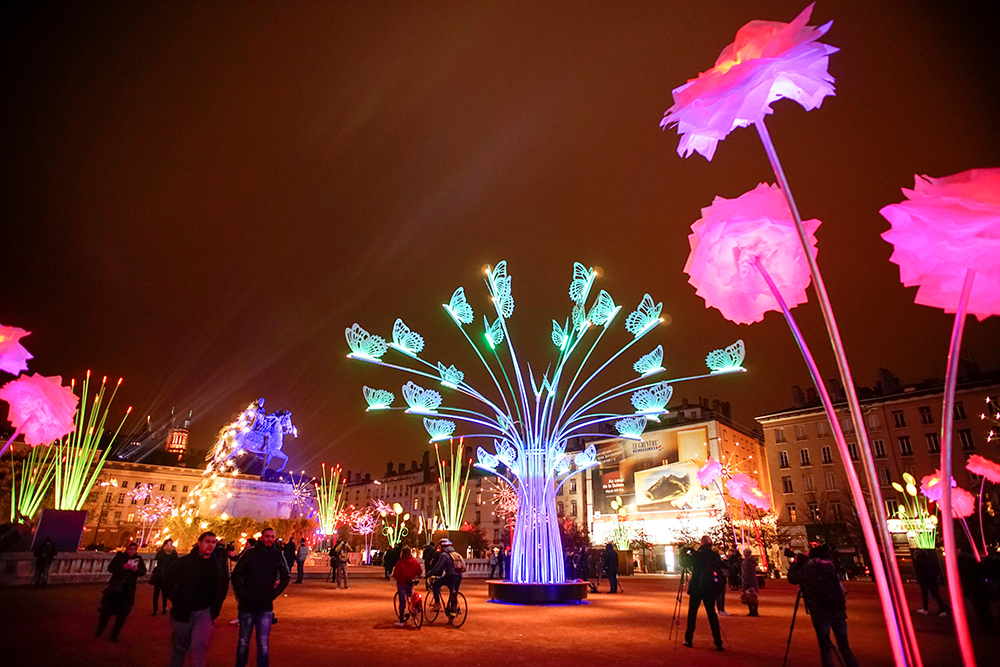2017-12-07T101500Z_148421159_RC1784126940_RTRMADP_3_FRANCE-LIGHTS-LYON