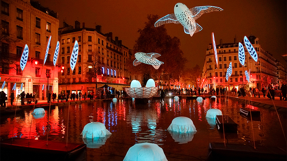 2017-12-07T101636Z_216550056_RC12FBFD30D0_RTRMADP_3_FRANCE-LIGHTS-LYON 11