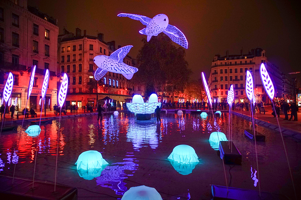 2017-12-07T103446Z_445305504_RC1A5A943070_RTRMADP_3_FRANCE-LIGHTS-LYON