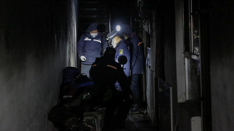 2017-12-13T052129Z_555364922_RC1AACB0DCD0_RTRMADP_3_CHINA-FIRE