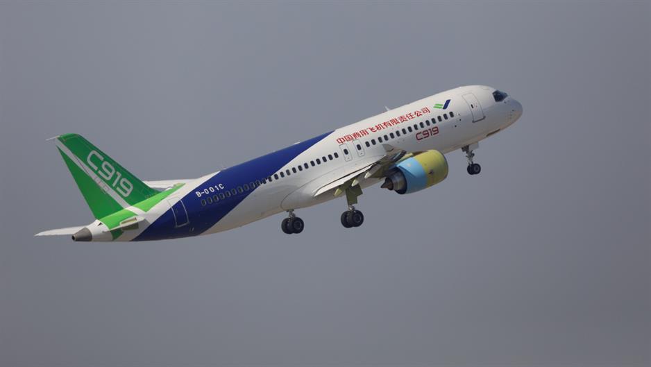 2017-12-17T060234Z_1553868031_RC116ECF6D30_RTRMADP_3_CHINA-AVIATION-COMAC