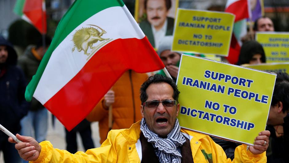 2018-01-03T151602Z_560603300_RC1CF281BF70_RTRMADP_3_IRAN-RALLIES-BELGIUM