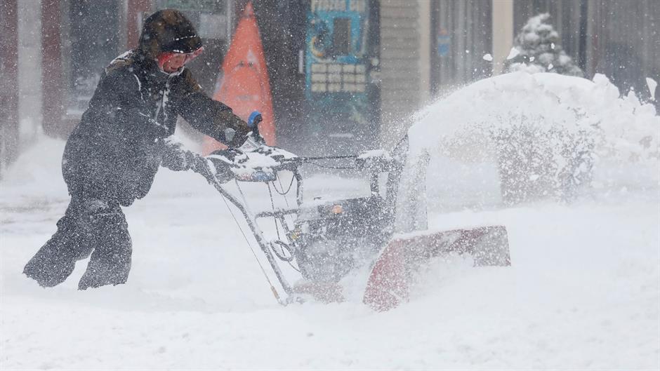 2018-01-04T182250Z_29550650_RC1AD026C290_RTRMADP_3_USA-WEATHER