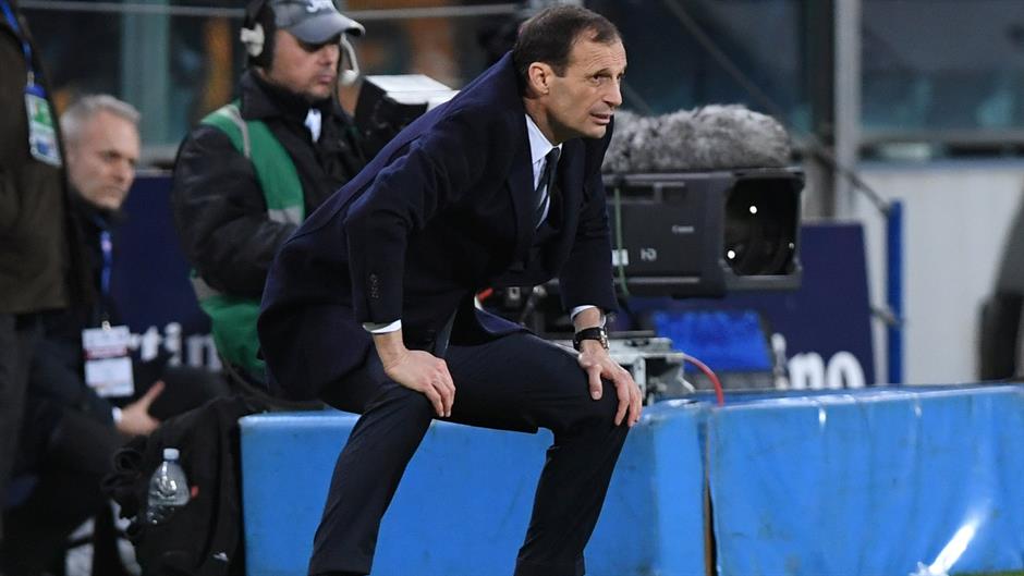 2018-01-06T214326Z_429716322_RC1A1D8A0520_RTRMADP_3_SOCCER-ITALY-CAL-JUV