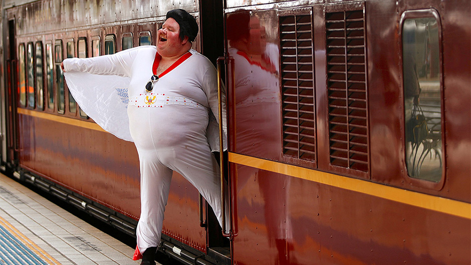 2018-01-10T235036Z_2012496033_RC1568666DB0_RTRMADP_3_AUSTRALIA-ELVIS-FESTIVAL 1