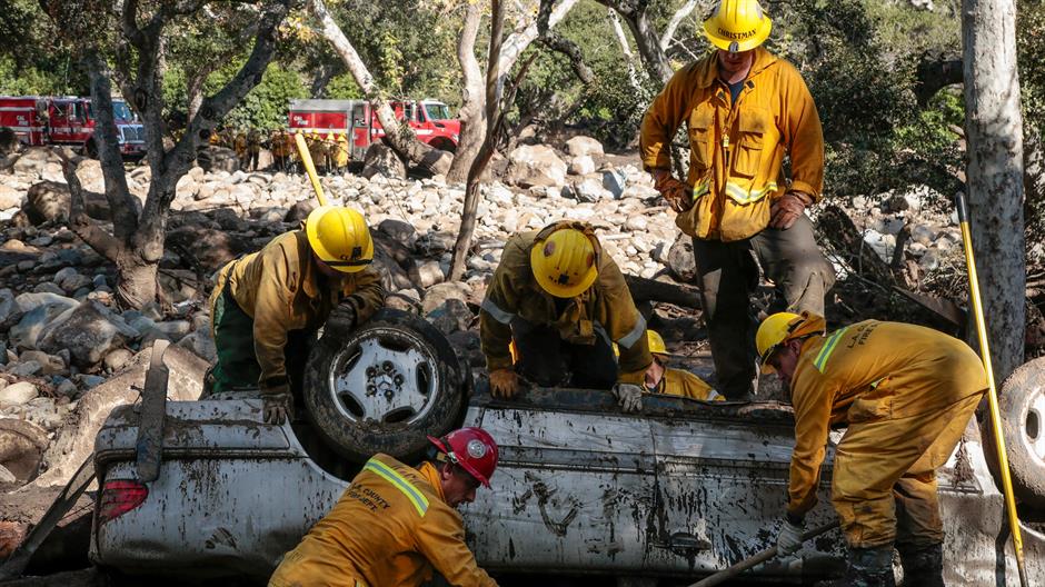 2018-01-13T014618Z_1797240541_RC17EECC6A70_RTRMADP_3_CALIFORNIA-MUDSLIDES