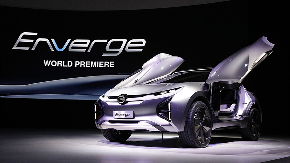 2018-01-15T191738Z_1655380189_HP1EE1F1HLDQ2_RTRMADP_3_AUTOSHOW-DETROIT 11