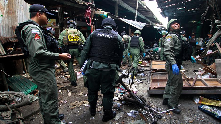 2018-01-22T032325Z_1256327206_RC16A89B9F20_RTRMADP_3_THAILAND-SOUTH-BOMB