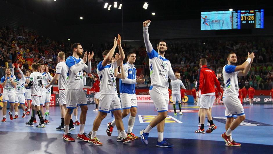 2018-01-23T185303Z_1683762885_UP1EE1N1GGELJ_RTRMADP_3_HANDBALL-EUROPE-SLO-ESP