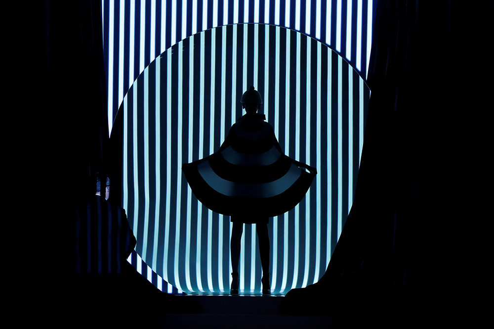 2018-01-24T170542Z_893837476_RC1704E32460_RTRMADP_3_FASHION-PARIS-HAUTECOUTURE