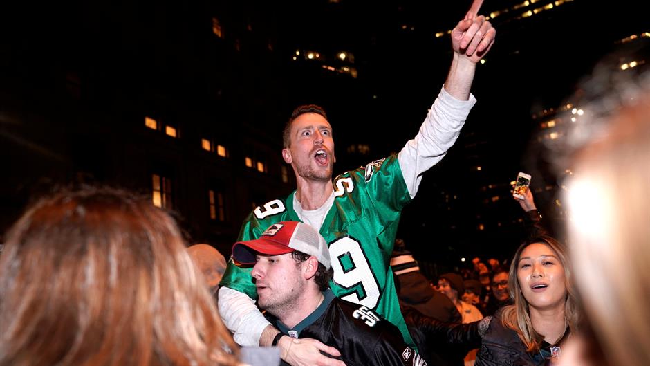 2018-02-05T050013Z_565195905_RC1BC5403DD0_RTRMADP_3_FOOTBALL-NFL-SUPERBOWL-POST-GAME