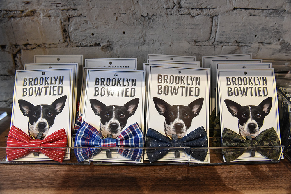 2018-02-05T140413Z_1257845121_RC1E23CFC9A0_RTRMADP_3_NEWYORK-DOG-CAFE