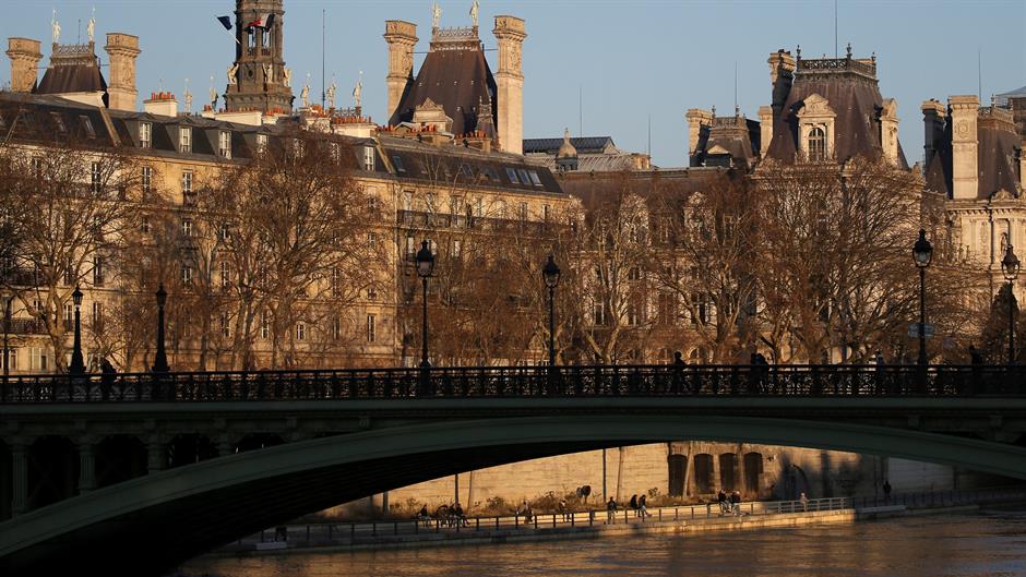 2018-02-22T184009Z_1477997130_RC1CEE9D58F0_RTRMADP_3_FRANCE-TOURISM-PARIS