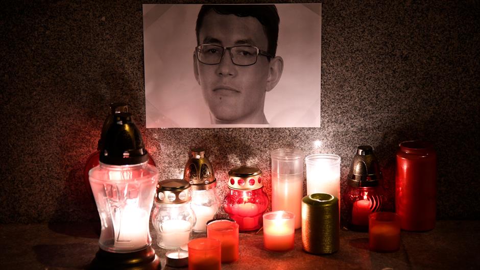 2018-02-26T182504Z_516731263_RC1ABCC15800_RTRMADP_3_SLOVAKIA-CRIME