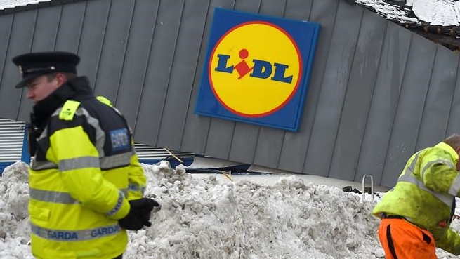 2018-03-03T144356Z_518923968_RC1EBDF03050_RTRMADP_3_EUROPE-WEATHER-IRELAND