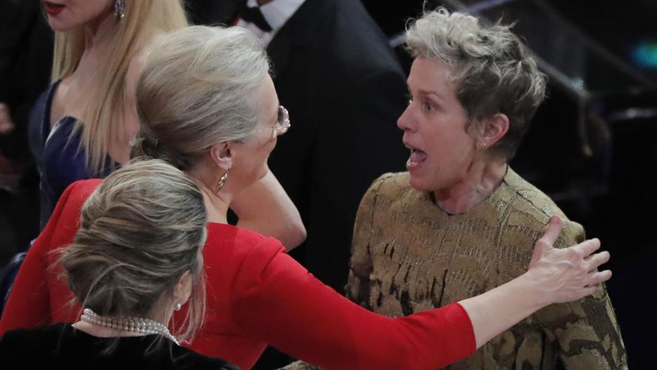 2018-03-05T050756Z_337957337_HP1EE350E97CP_RTRMADP_3_AWARDS-OSCARS-SHOW