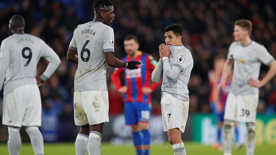 2018-03-05T205103Z_553851644_RC1987F8CFD0_RTRMADP_3_SOCCER-ENGLAND-CRY-MUN