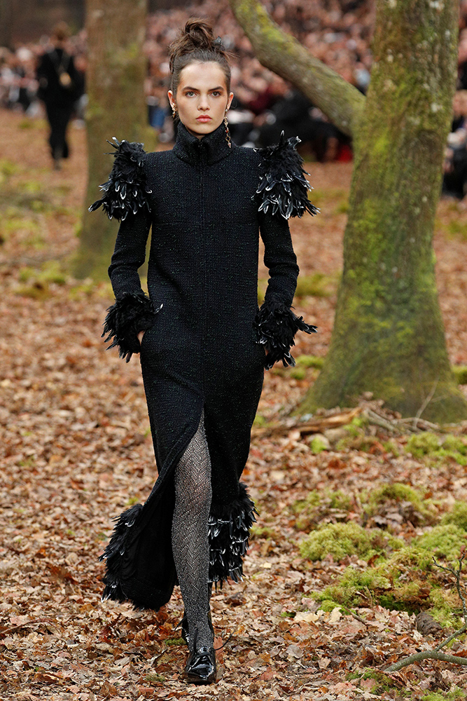 2018-03-06T150103Z_1123106175_RC11009CB7D0_RTRMADP_3_FASHION-PARIS-CHANEL