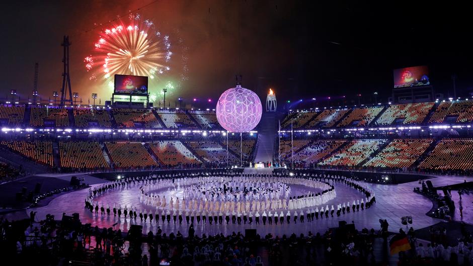 2018-03-09T131615Z_1340506591_RC16DE624910_RTRMADP_3_PARALYMPICS-2018-OPENING