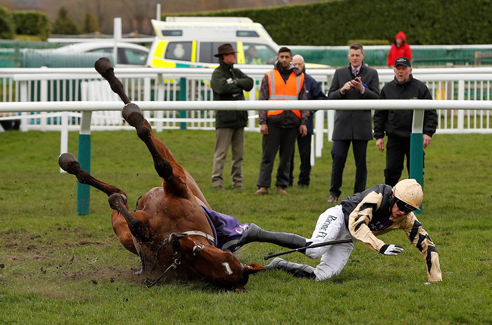 2018-03-14T142907Z_877308447_RC1B98A03F30_RTRMADP_3_HORSERACING-CHELTENHAM