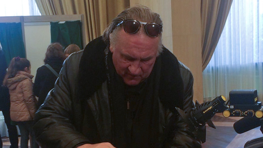 2018-03-18T122047Z_1147045763_RC1C5E03BF60_RTRMADP_3_RUSSIA-ELECTION