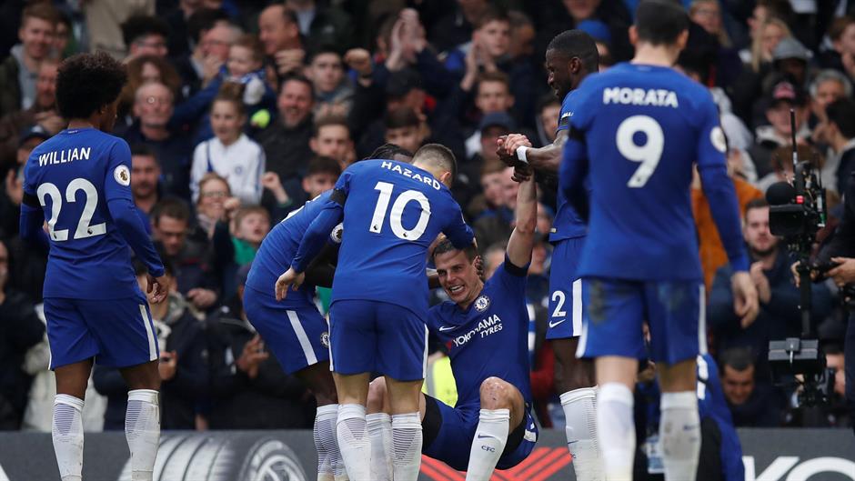 2018-04-08T161805Z_723028870_RC12B873A630_RTRMADP_3_SOCCER-ENGLAND-CHE-WHU