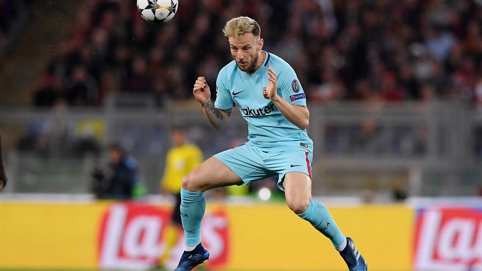 2018-04-10T185308Z_89929294_RC19F27B1FB0_RTRMADP_3_SOCCER-CHAMPIONS-ROM-FCB