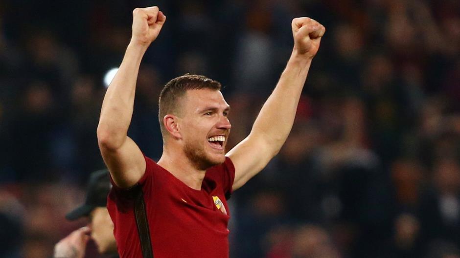 2018-04-10T210619Z_469575812_RC150D4E4220_RTRMADP_3_SOCCER-CHAMPIONS-ROM-FCB