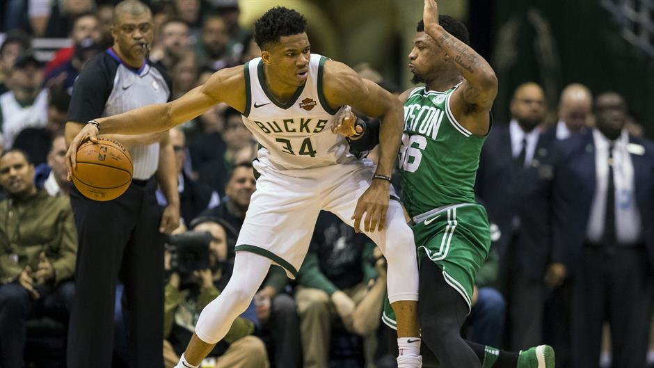 2018-04-27T012739Z_1658809850_NOCID_RTRMADP_3_NBA-PLAYOFFS-BOSTON-CELTICS-AT-MILWAUKEE-BUCKS