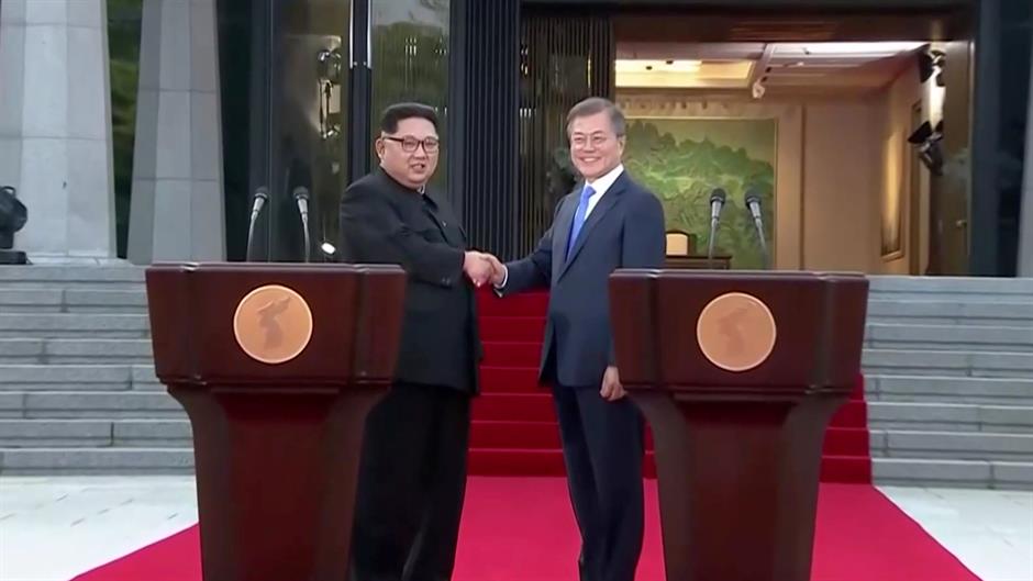 2018-04-27T091828Z_692489194_RC152BE9C000_RTRMADP_3_NORTHKOREA-SOUTHKOREA-SUMMIT