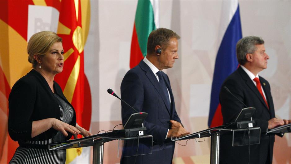 2018-04-27T171216Z_1580214449_UP1EE4R1BSFPM_RTRMADP_3_BALKANS-PRESIDENTS